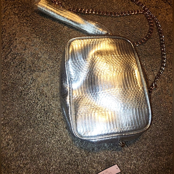 Victorias Secret cross body purse - Picture 2 of 2